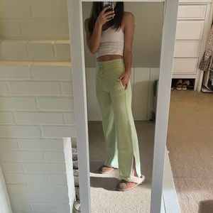 Abercrombie Split Leg Sweatpants, Size XXS in color light green